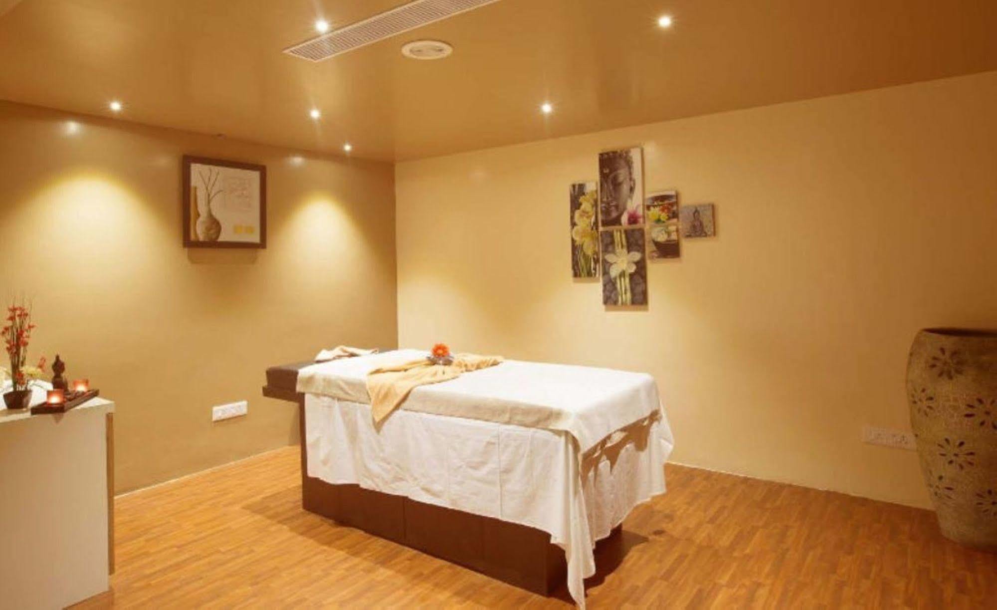 Regenta Central Deccan Chennai, Royapettah Ngoại thất bức ảnh
